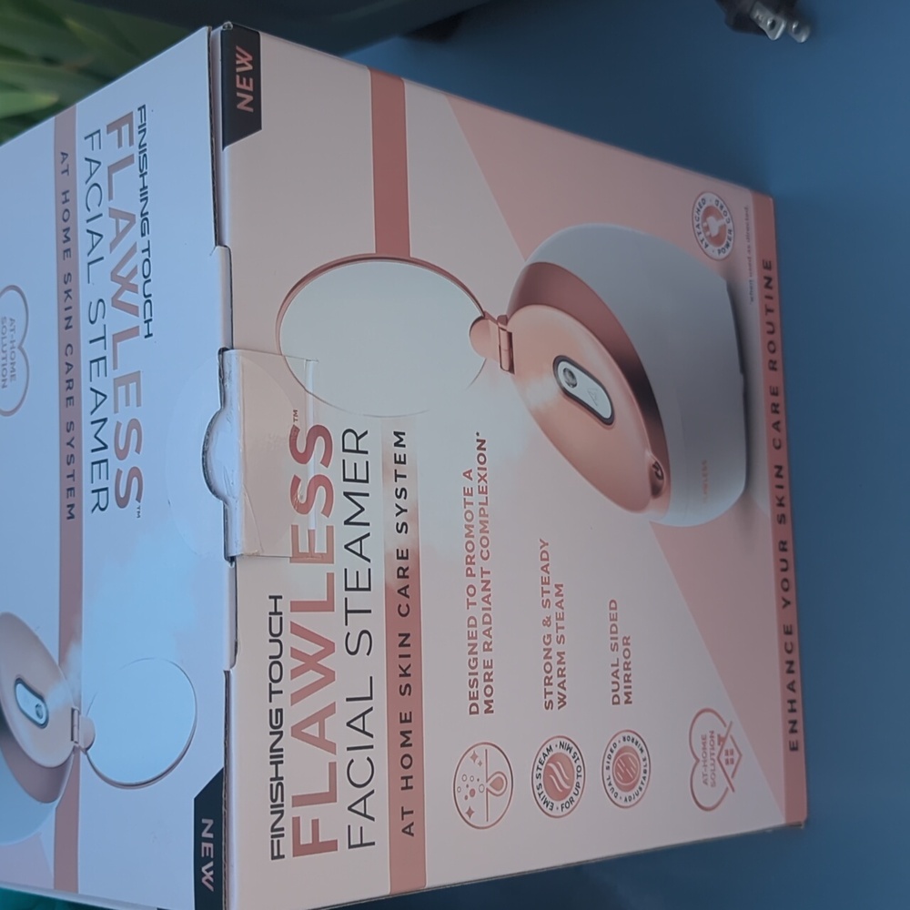 Finishing Touch Flawless Facial Steamer